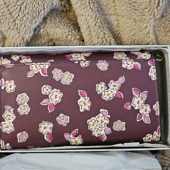 NWT KATE SPADE MEDIUM FLAP PHONE WRISTLET WALLET FLORAL **READY TO GIFT IN BOX** - Picture 7 of 9